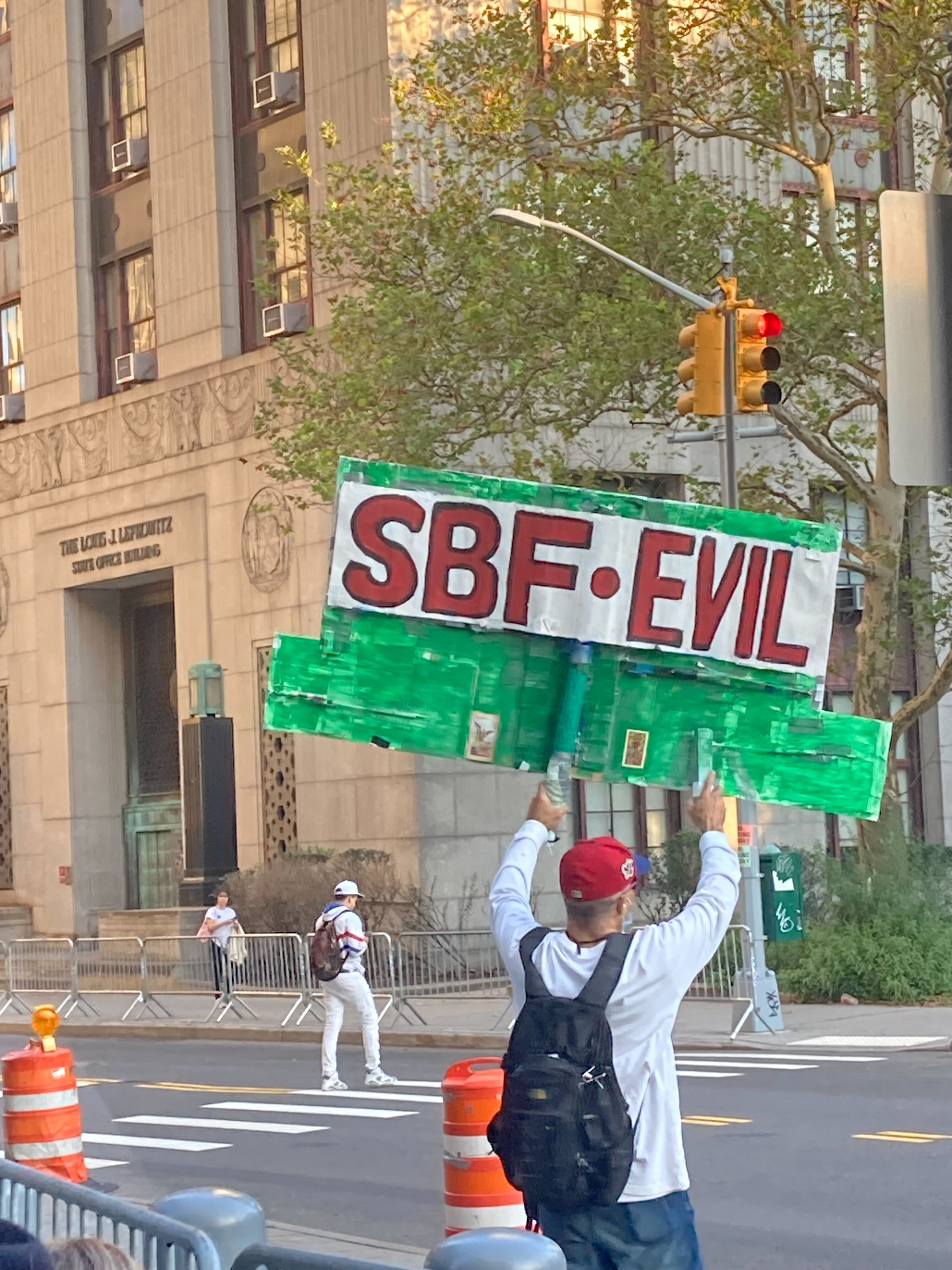 最新更新：FTX 前首席执行官SBF审判 第2天