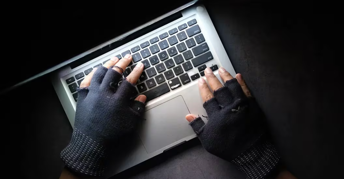 链上数据显示Poloniex热钱包被黑,价值1.14亿美元拟似被盗插图 链上数据显示Poloniex热钱包被黑,价值1.14亿美元拟似被盗