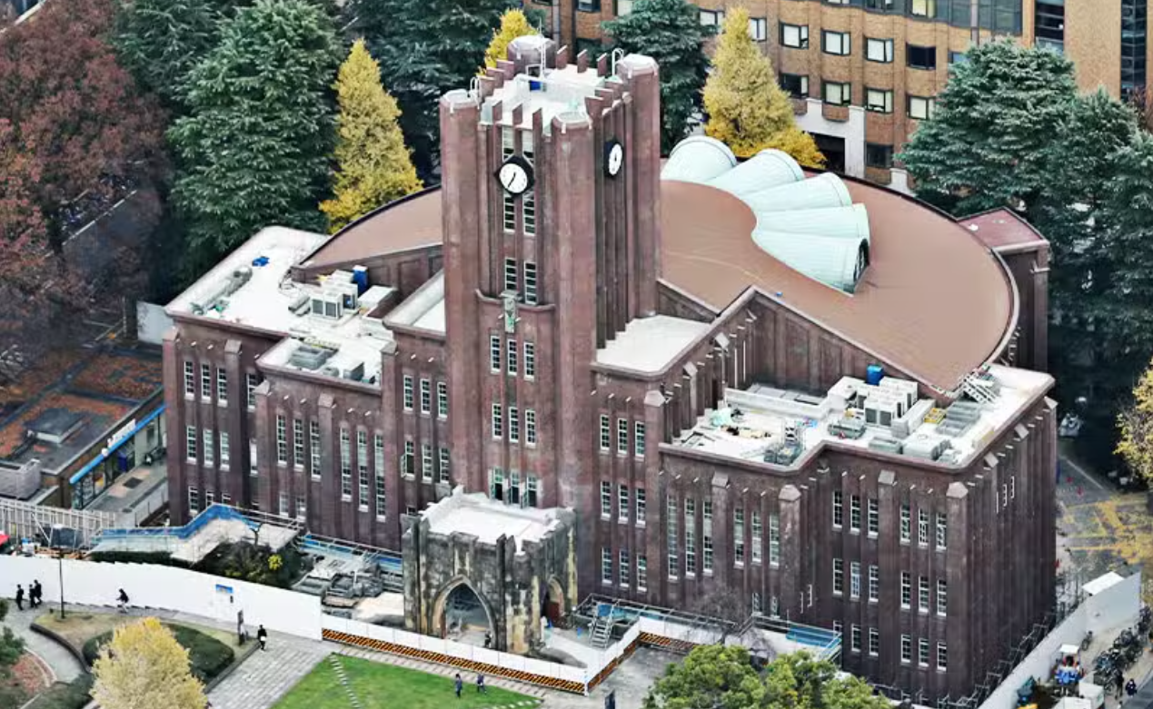 随着比特币ETF的流行,加密货币课程激增插图 随着比特币ETF的流行,加密货币课程激增