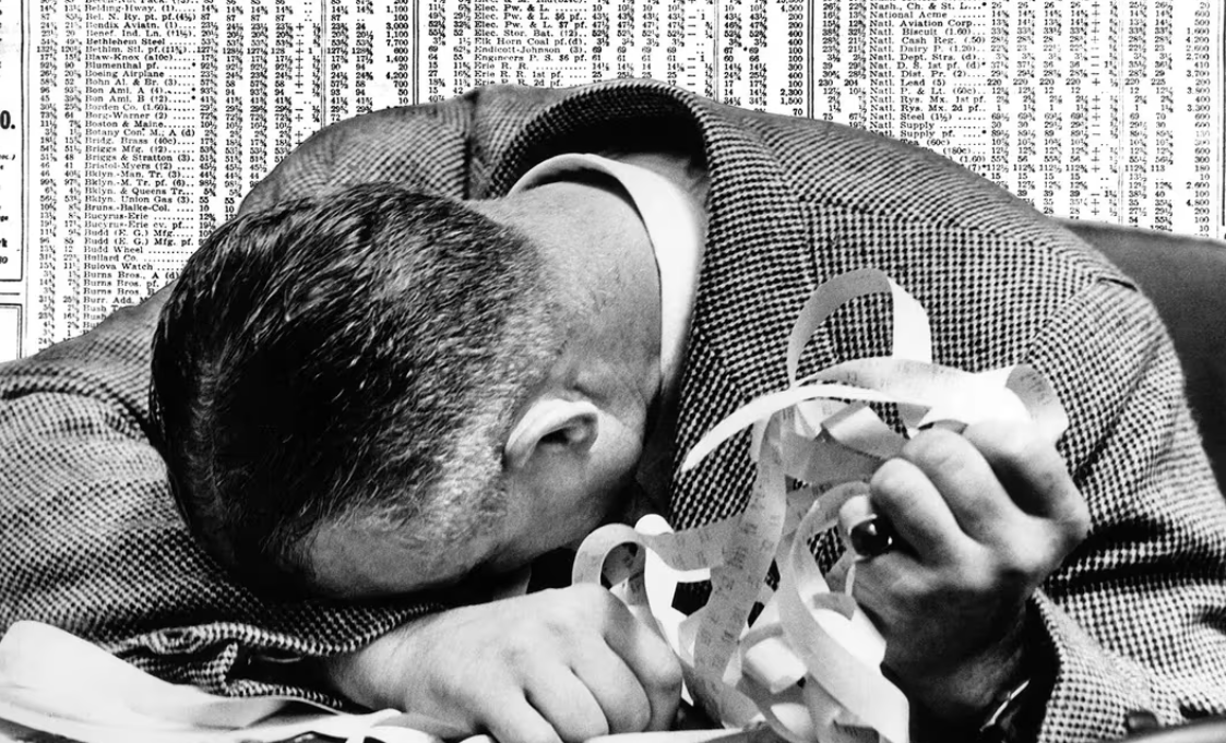 恐慌情绪笼罩数字货币市场,比特币价格跌至4.9万美元插图 恐慌情绪笼罩数字货币市场,比特币价格跌至4.9万美元