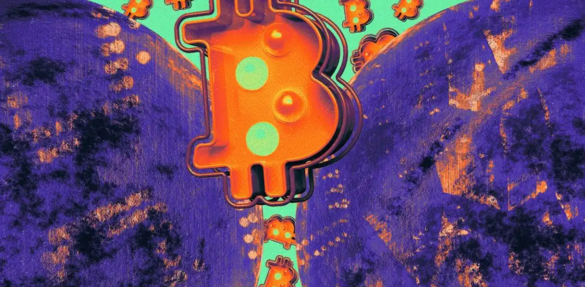 比特币价格稳定在108,000美元以上，交易员们正准备迎接关键宏观数据和鲍威尔的讲话